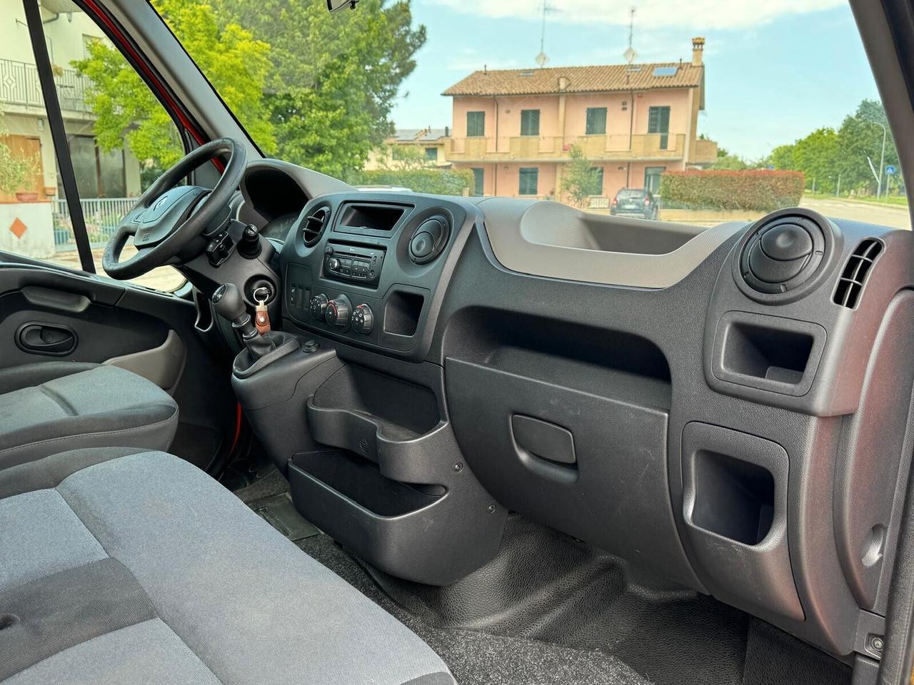 Carroatrezzi Renault Master Full aluminio 2015