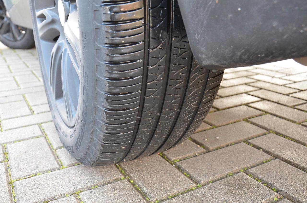 Land Rover Range Velar 2.0D I4 180 CV HSE