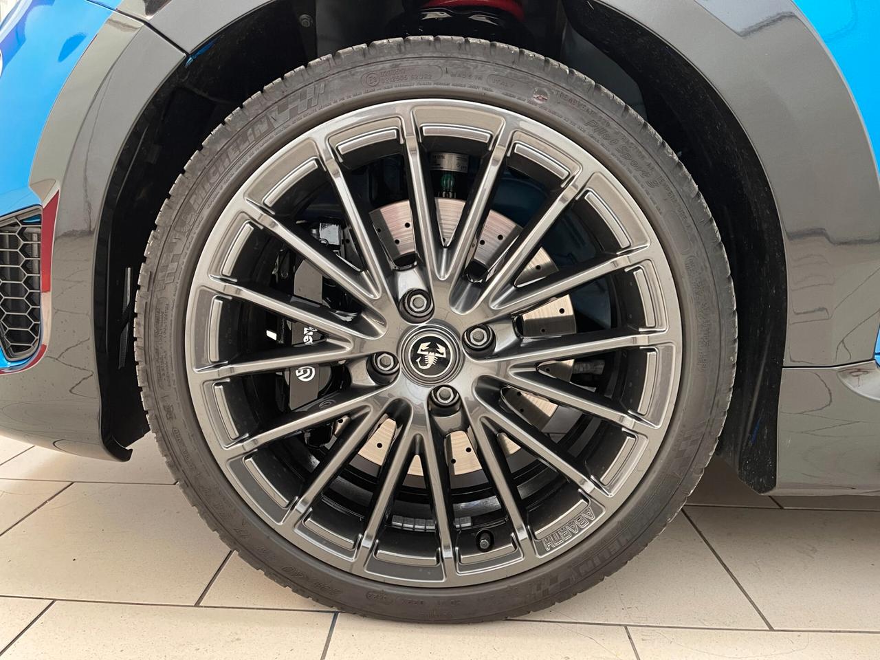 Abarth 695 Tributo 131 Rally 1.4 t-jet 180cv-LEGGI SOTTO