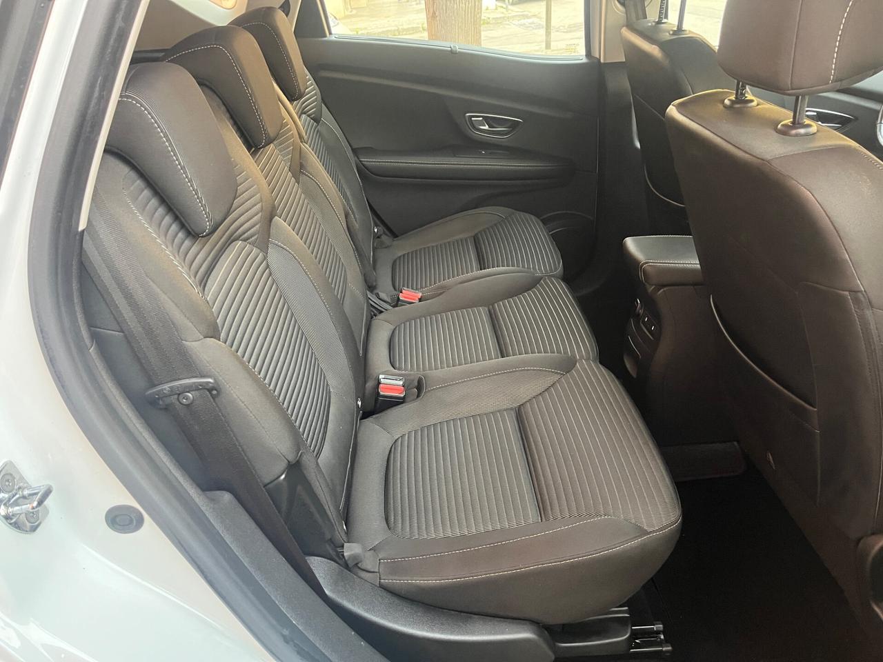 Renault Scenic Scénic dCi 8V 110 CV EDC Energy Bose