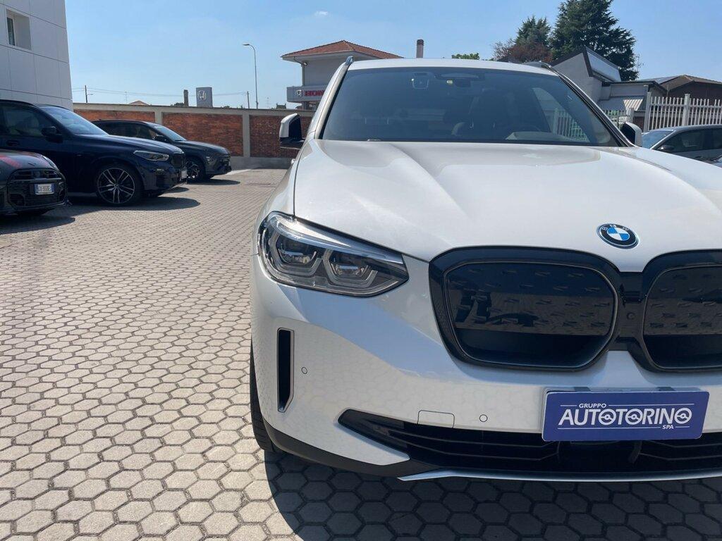 BMW iX3 BEV Impressive