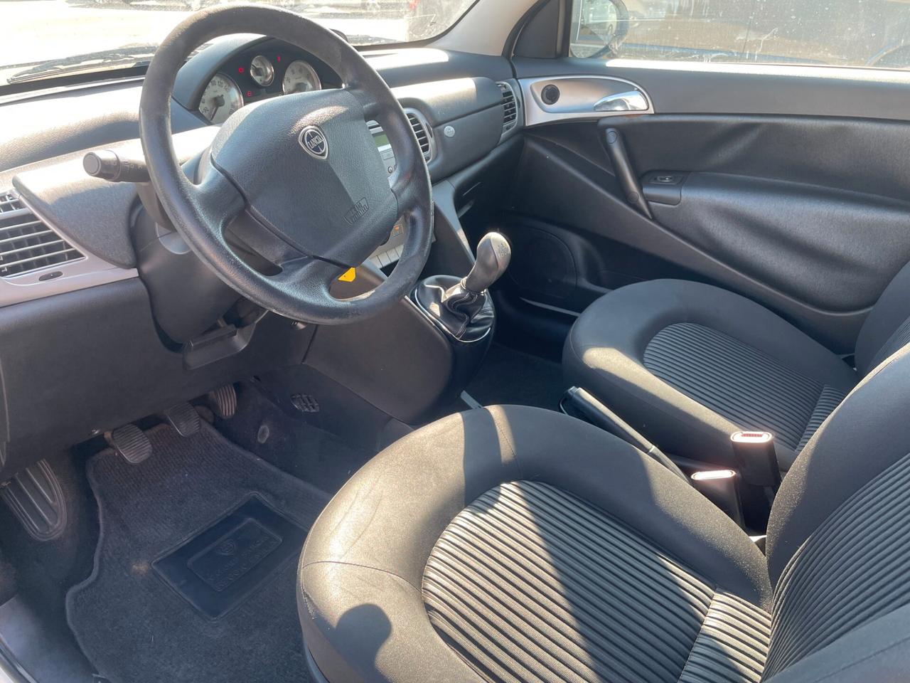 Lancia Ypsilon 1.3 MJT 75 CV Platinum