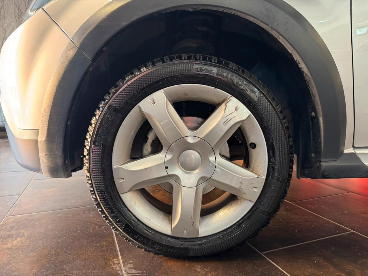 Dacia Sandero Stepway 1.6 8V 90CV