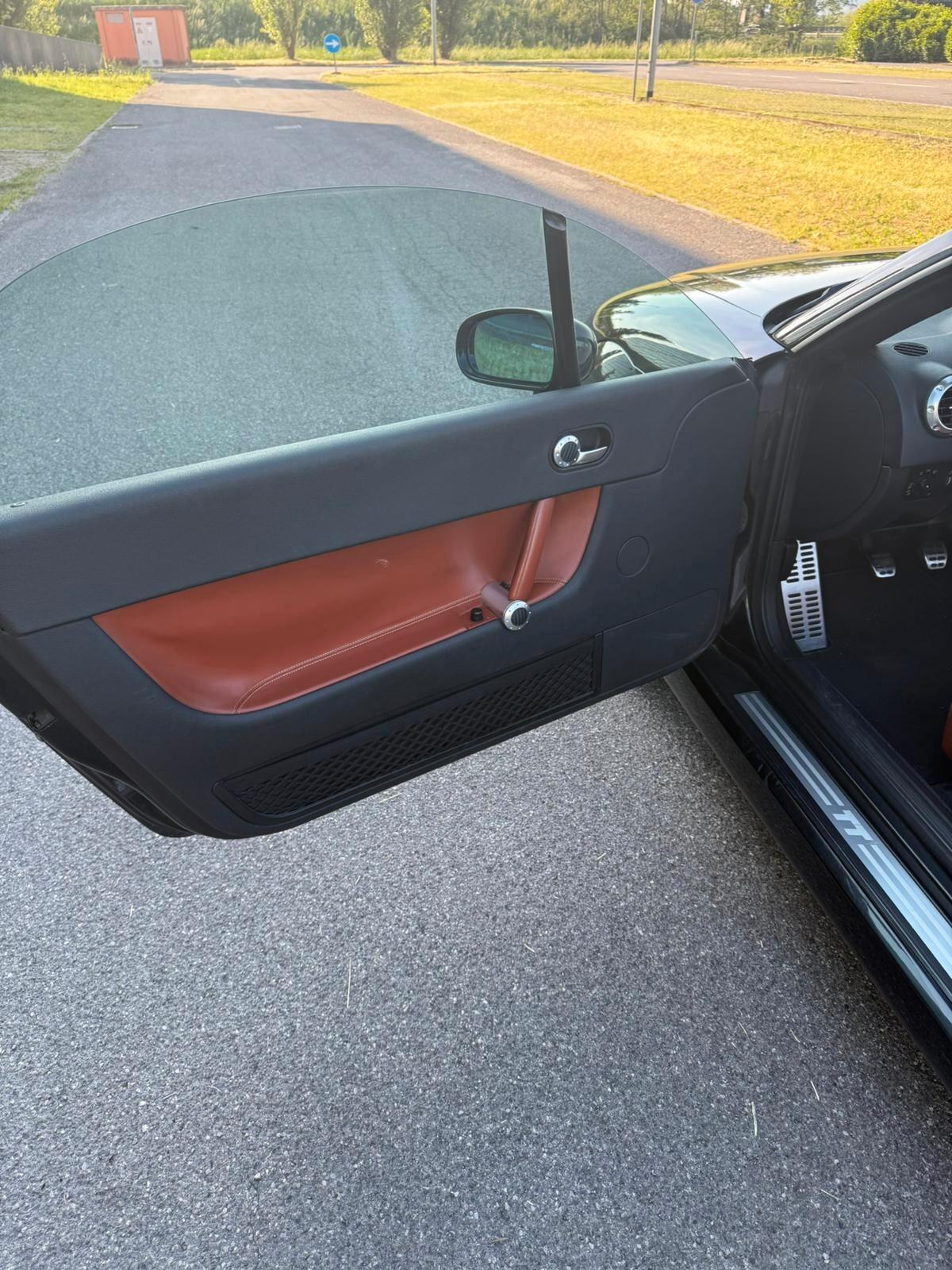 Audi TT Roadster 1.8 T 20V 179 CV cat