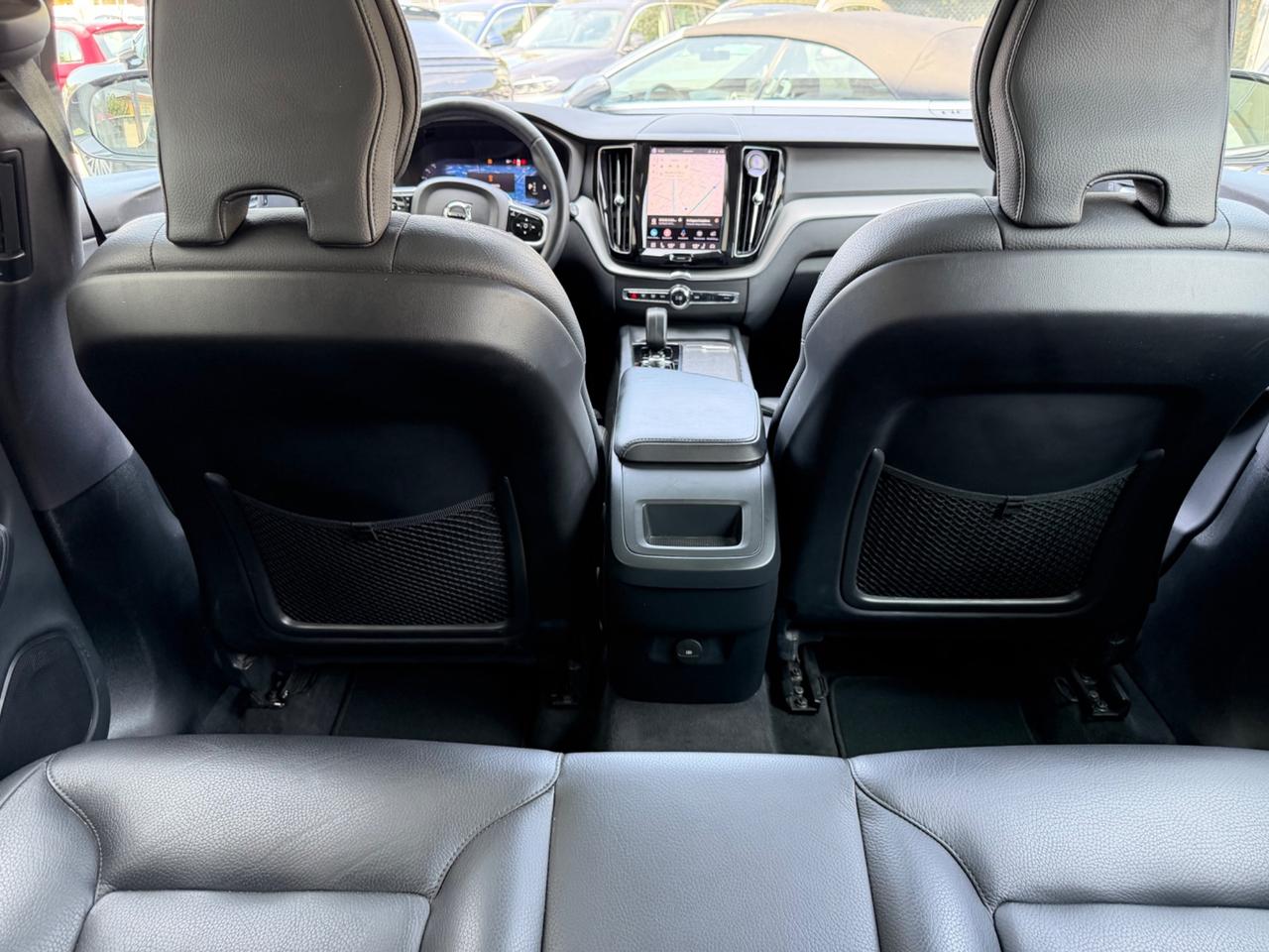 Volvo XC 60 XC60 B4 (d) automatico Plus Dark