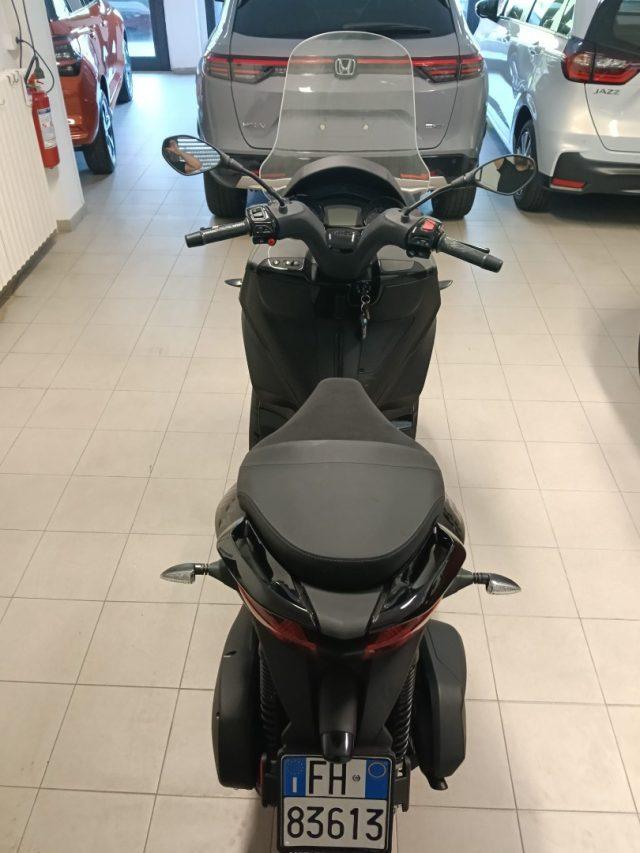 PIAGGIO MP3 300 HPE DEEP BLACK E5 ABS KM 9 !!!!!!