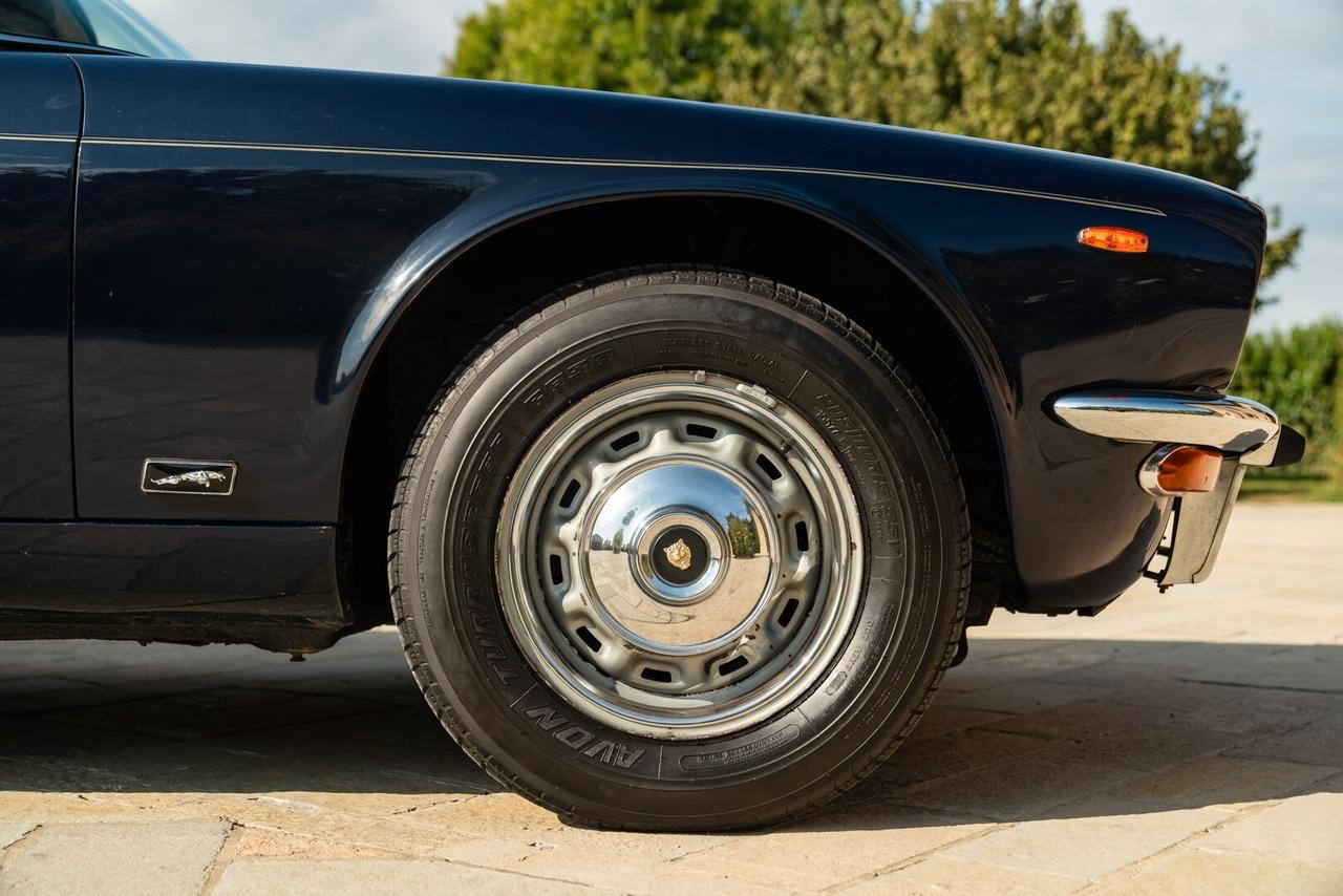 Jaguar XJ 4.2 - JAG00070