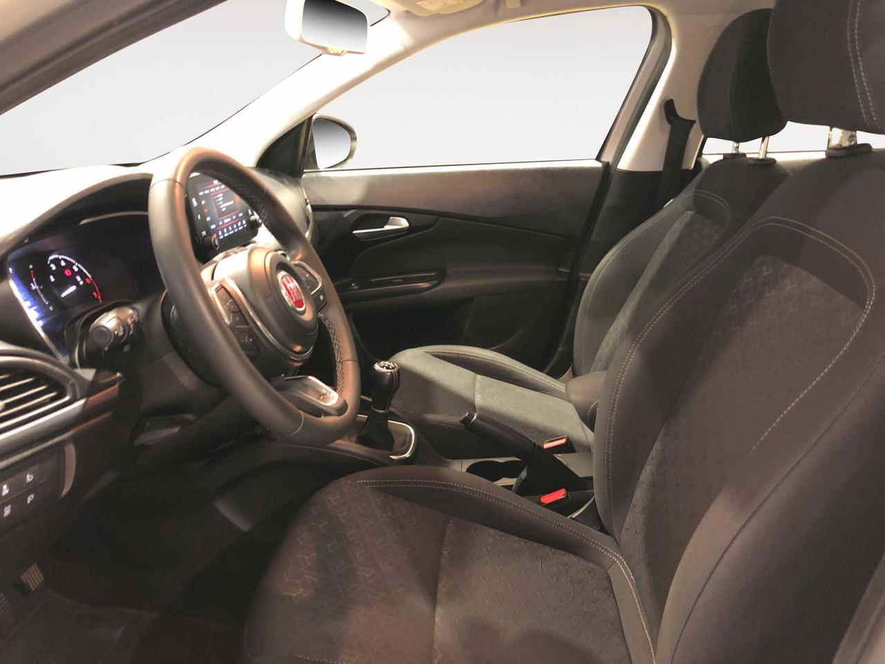 FIAT Tipo 5p 1.0 Cross 100cv