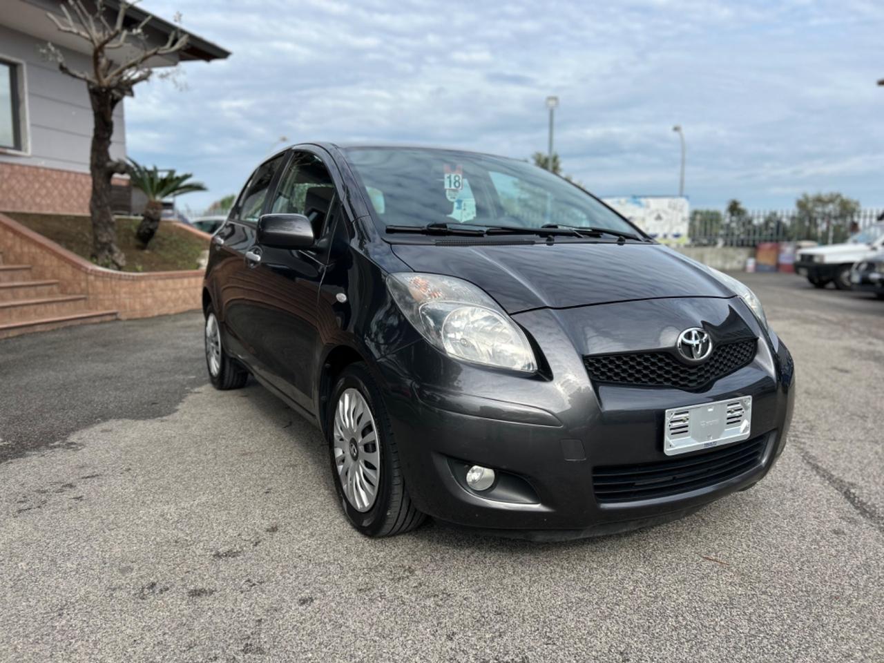 Toyota Yaris 1.3 5 porte Sol