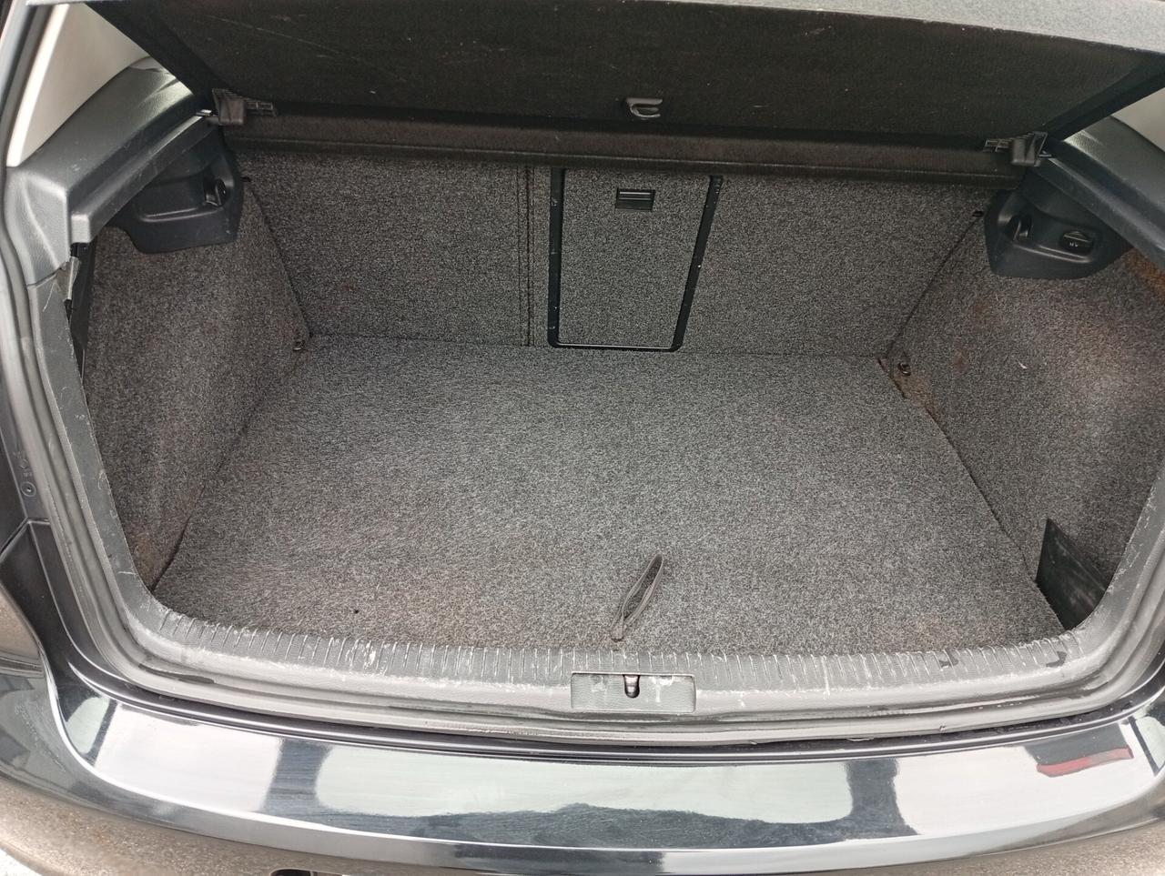 Volkswagen Golf 1.6 5p. Comfortline BiFuel