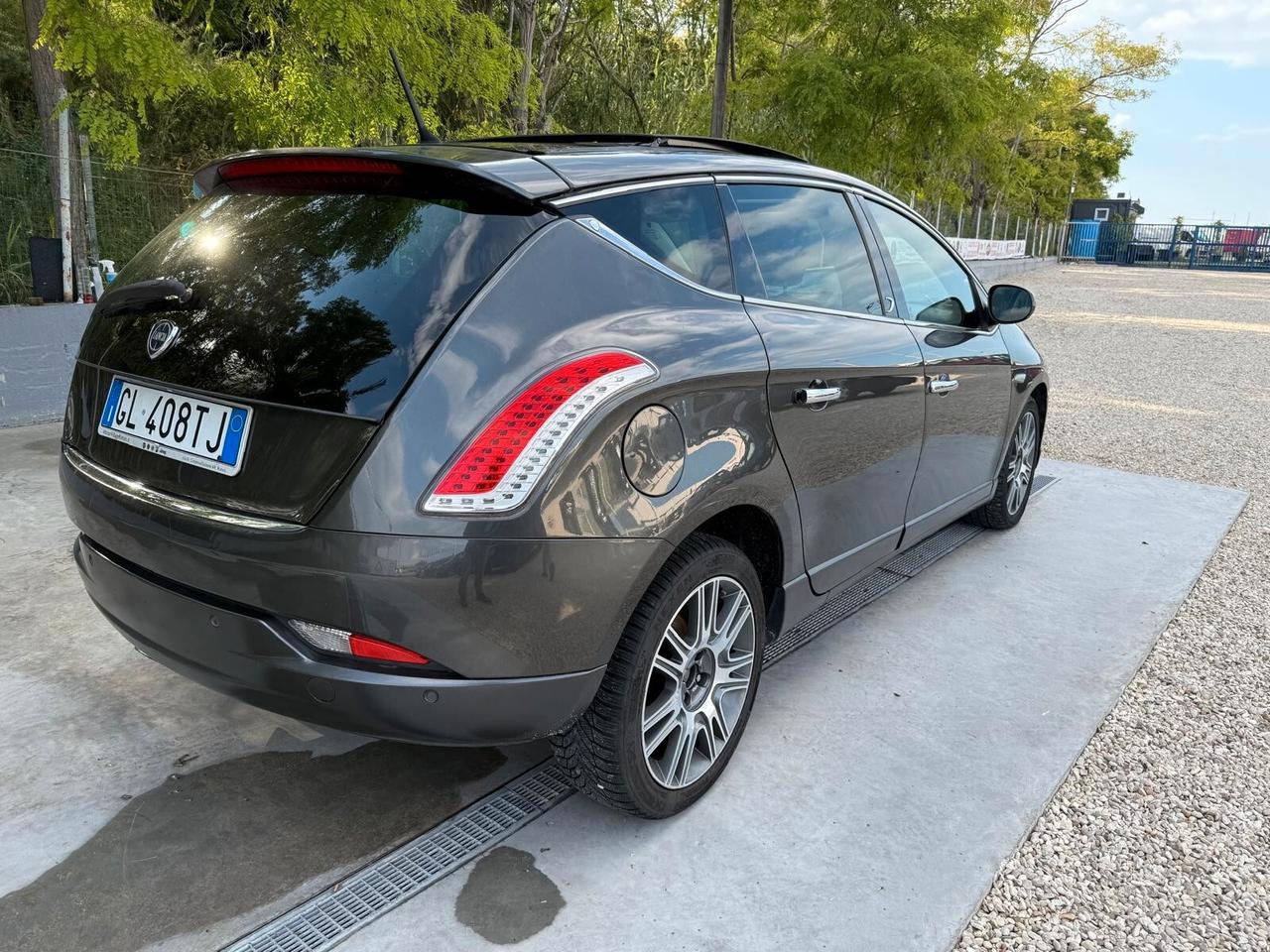 Lancia Delta 1.6 MJT DPF Business