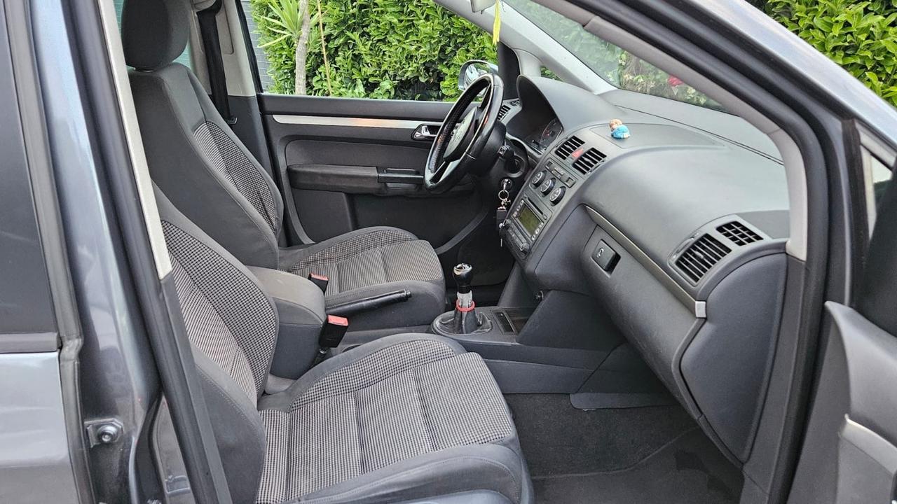Volkswagen Touran 2.0 TDI 136CV Highline