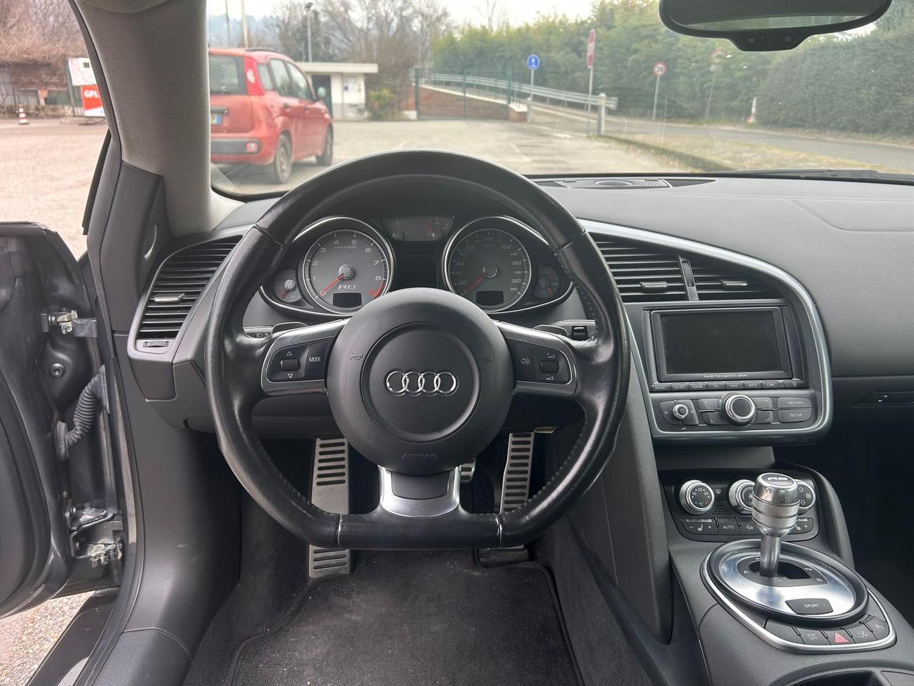 Audi R8 Plus 4.2 FSI #8771