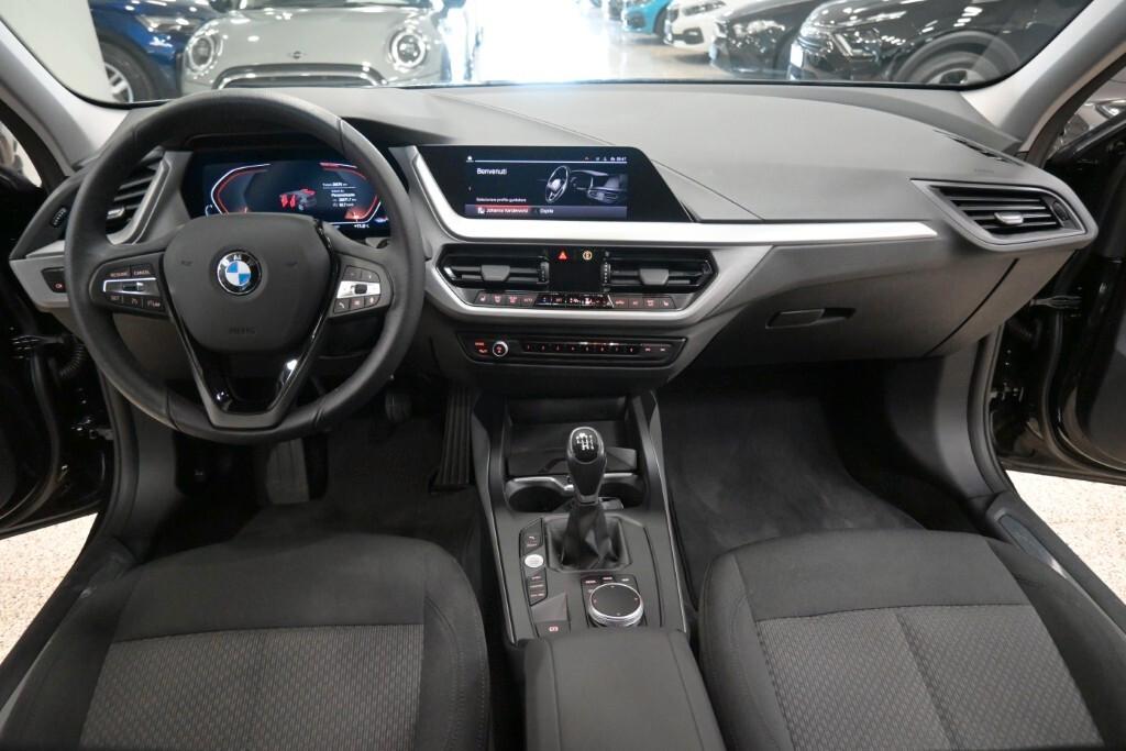 BMW 116D 115CV 6M. BUSINESS ADVANTAGE ( FARI LED - BMW DIGITAL COCKPIT - CLIMA BIZONA - CRUISE - NAVI - MIRROR - PDC )