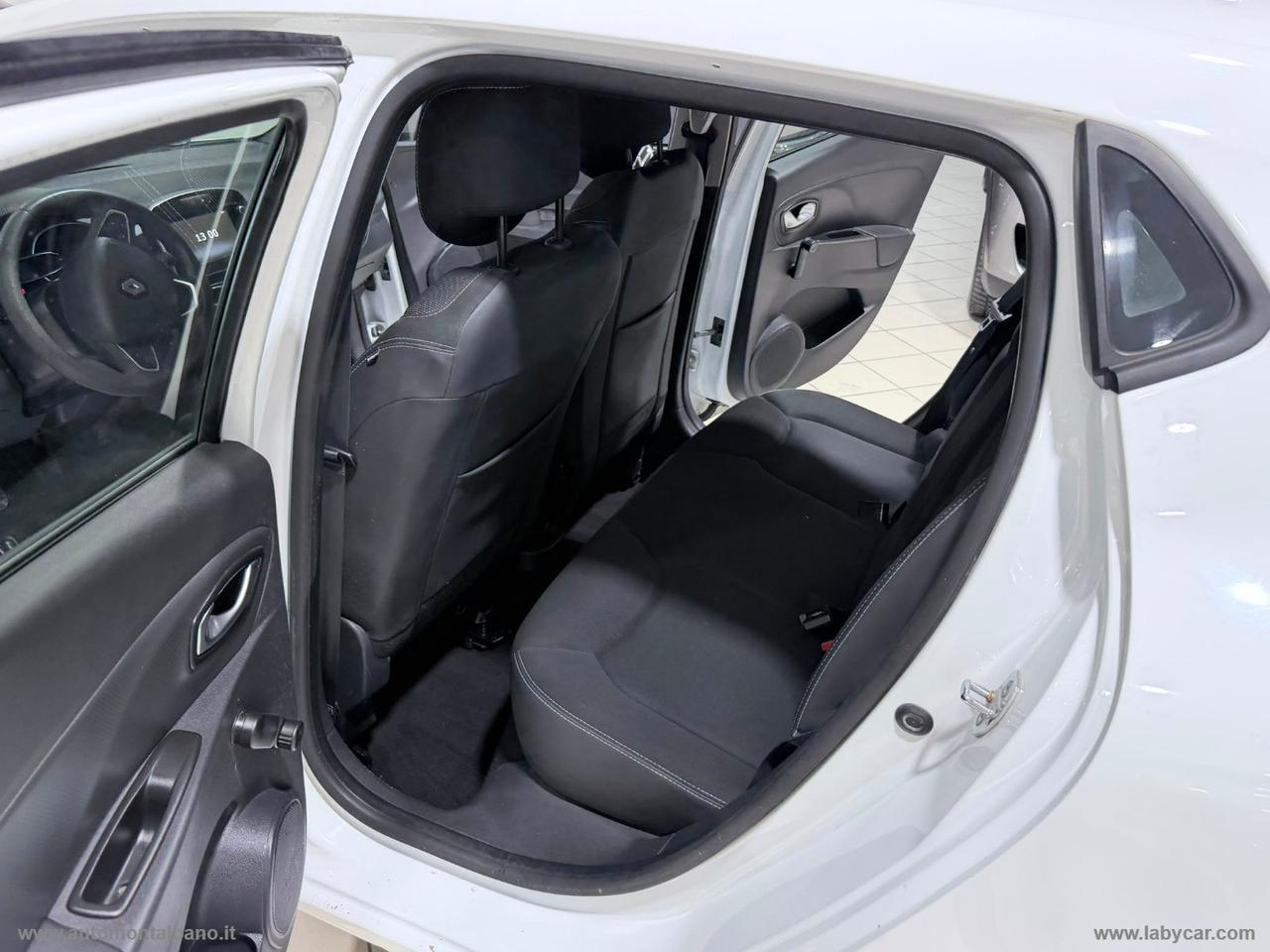 RENAULT Clio dCi 8V 75CV 5p. Moschino Intens
