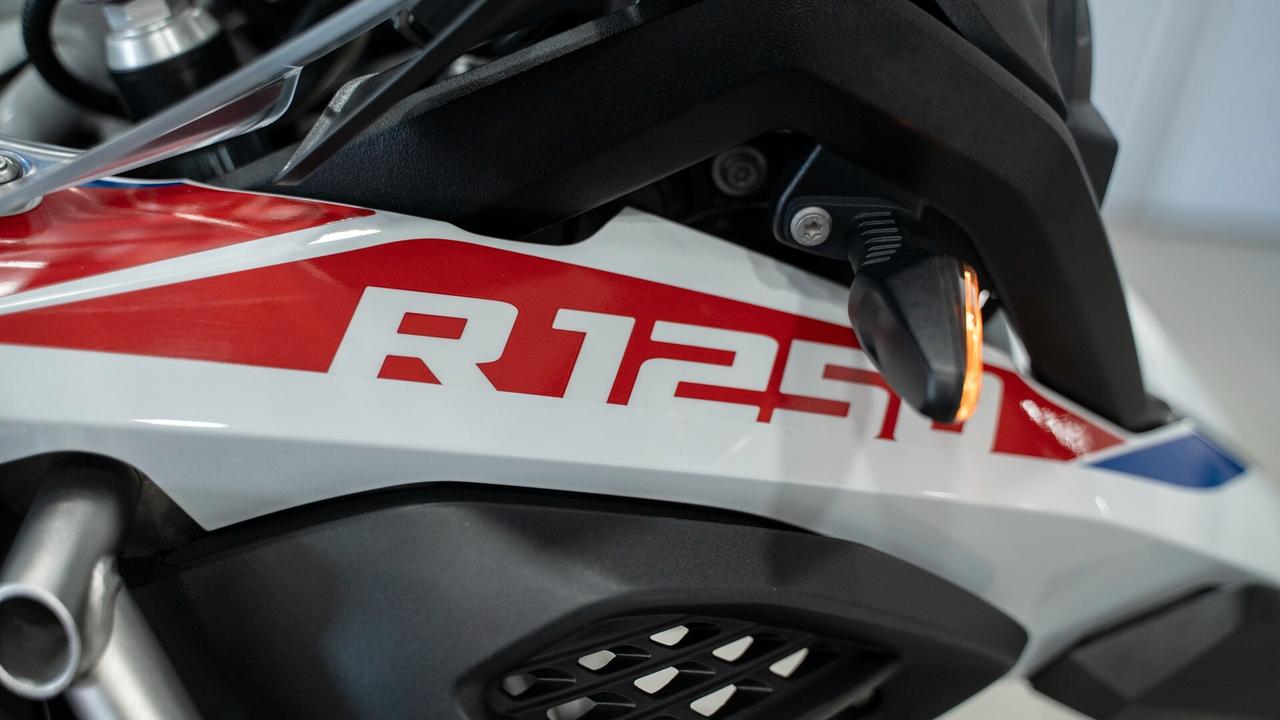 BMW R 1250 GS ADVENTURE RALLYE PACK LUCI AKRAPOVIC CRUISE RISCALDAMENTO MANOPOLE + BORSE RIGIDE