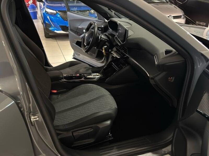 Peugeot 2008 PureTech 130 EAT8 Allure S/S