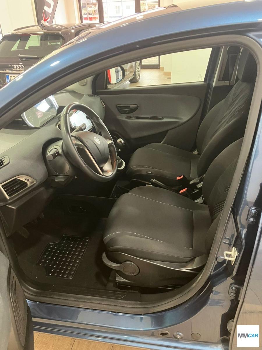 LANCIA - Ypsilon - 1.0 FireFly 5p.S&S Hybryd Gold