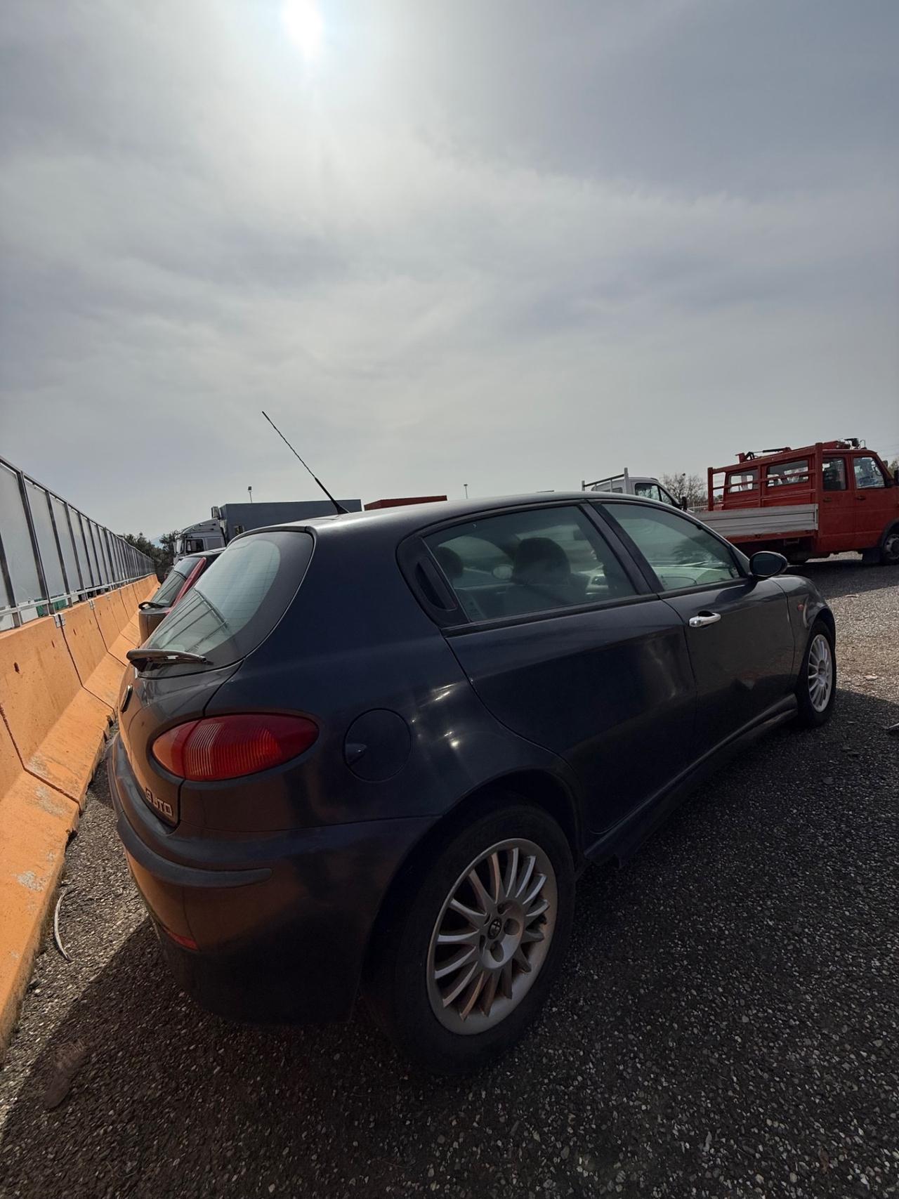 Alfa Romeo 147 1.9 JTD (115 CV)