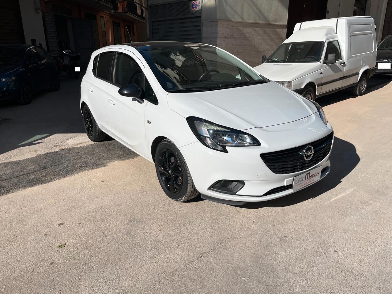 Opel Corsa 1.4 90CV 5 porte Black Edition