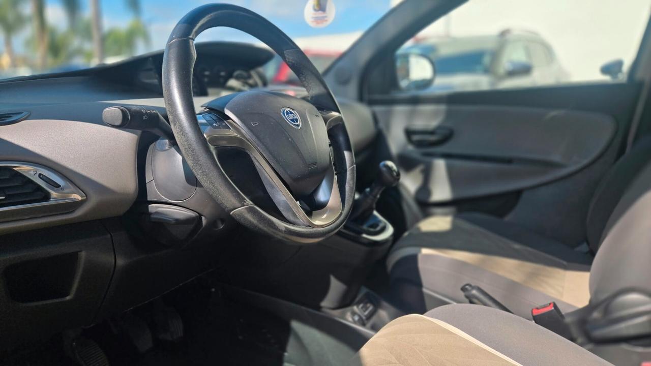 Lancia Ypsilon 1.3 mjt 95CV Opening edition S&S Uff Italy USB Lega Clima