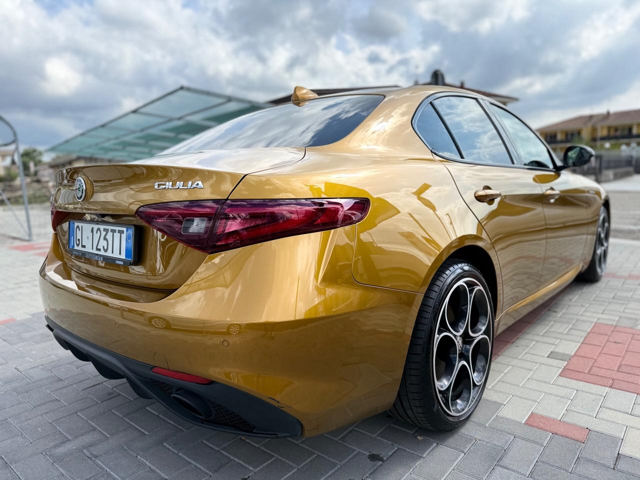 Alfa Romeo Giulia 2.2 210 CV AT8 AWD Q4 Veloce.IVA ESPOSTA