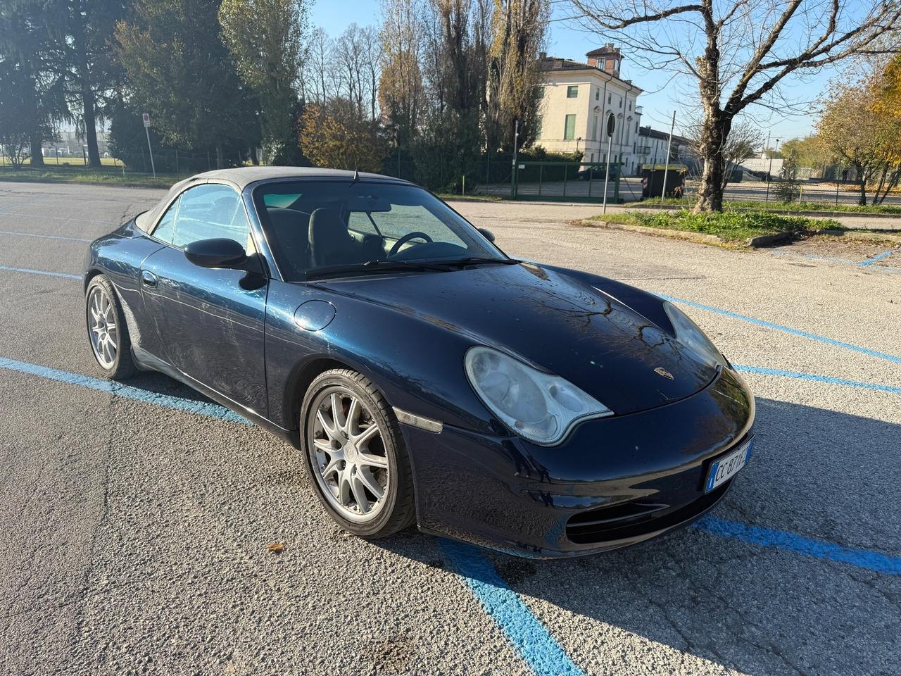 Porsche 911 Carrera Cabriolet modello 996