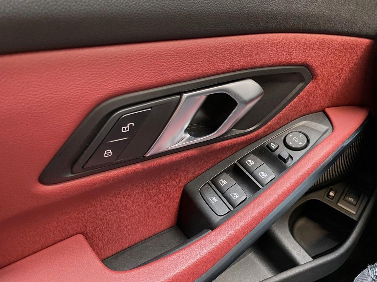 Bmw 330 BMW 330e Touring M-sport