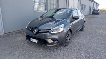 Renault Clio 1.5 dci Moschino Zen -
