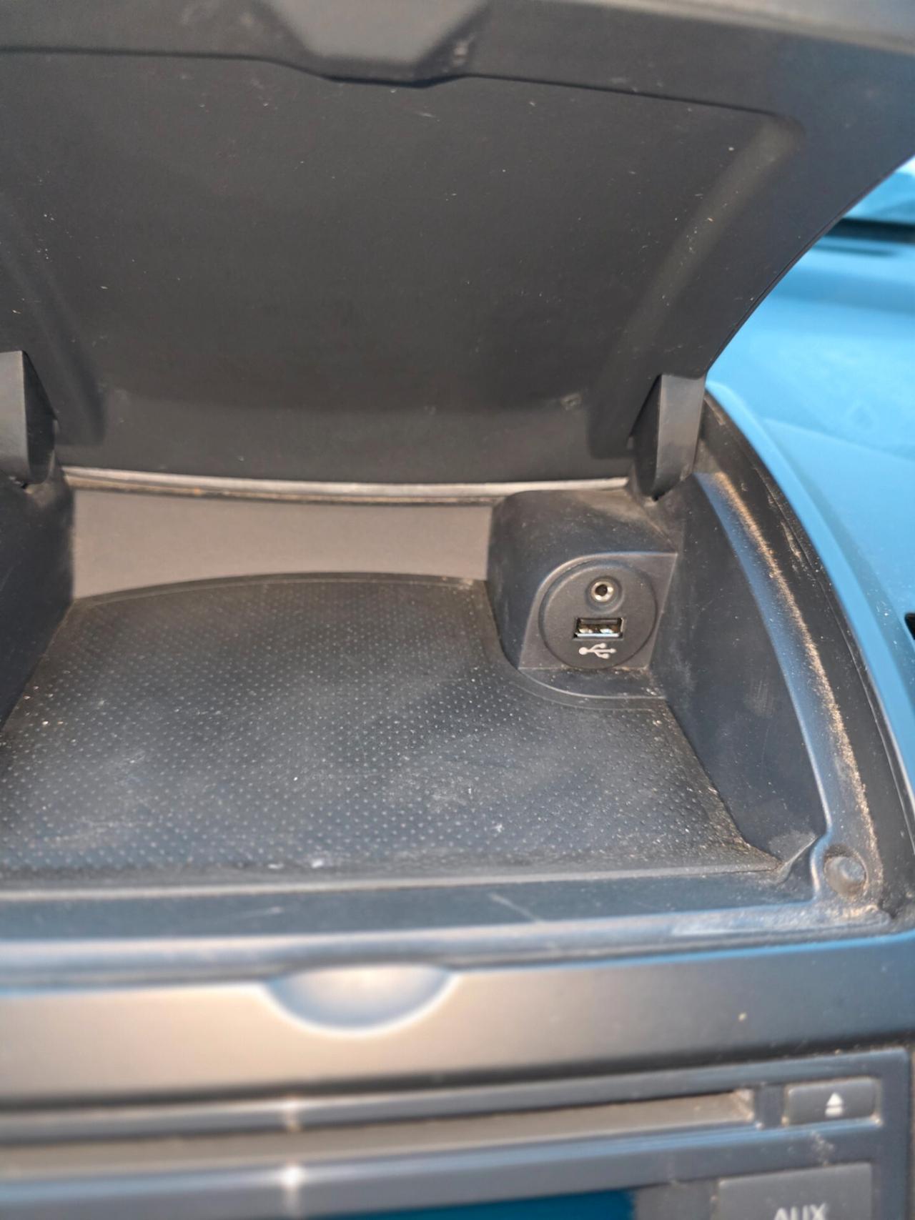 Nissan Note 1.5 dCi 90CV Tekna