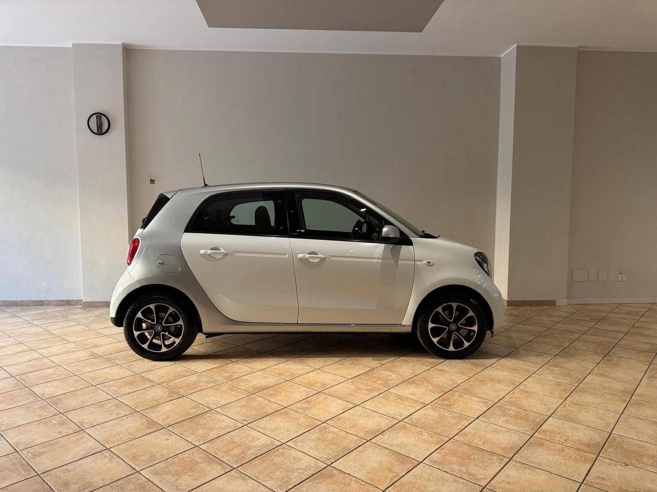 Smart ForFour 1.0 twinamic Prime AUTO