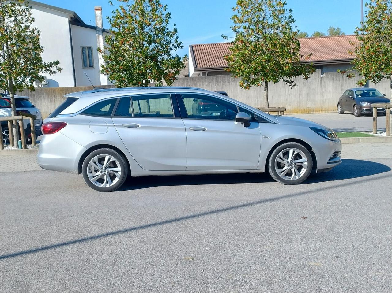 Opel Astra 1.6CDTi 110cv Sports Tourer