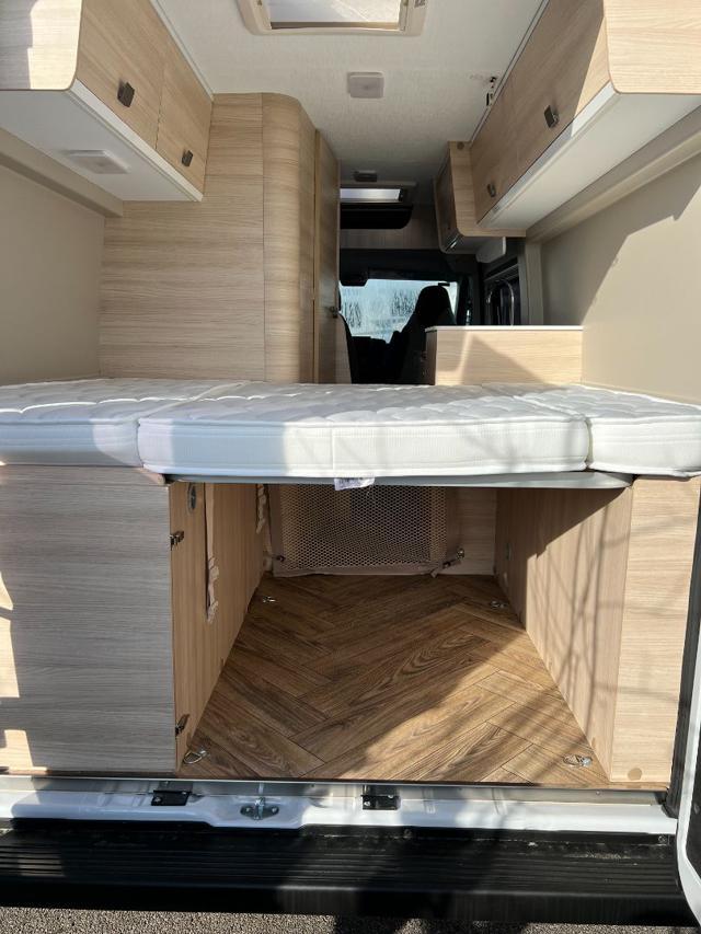 CHAUSSON V594 FIRST LINE