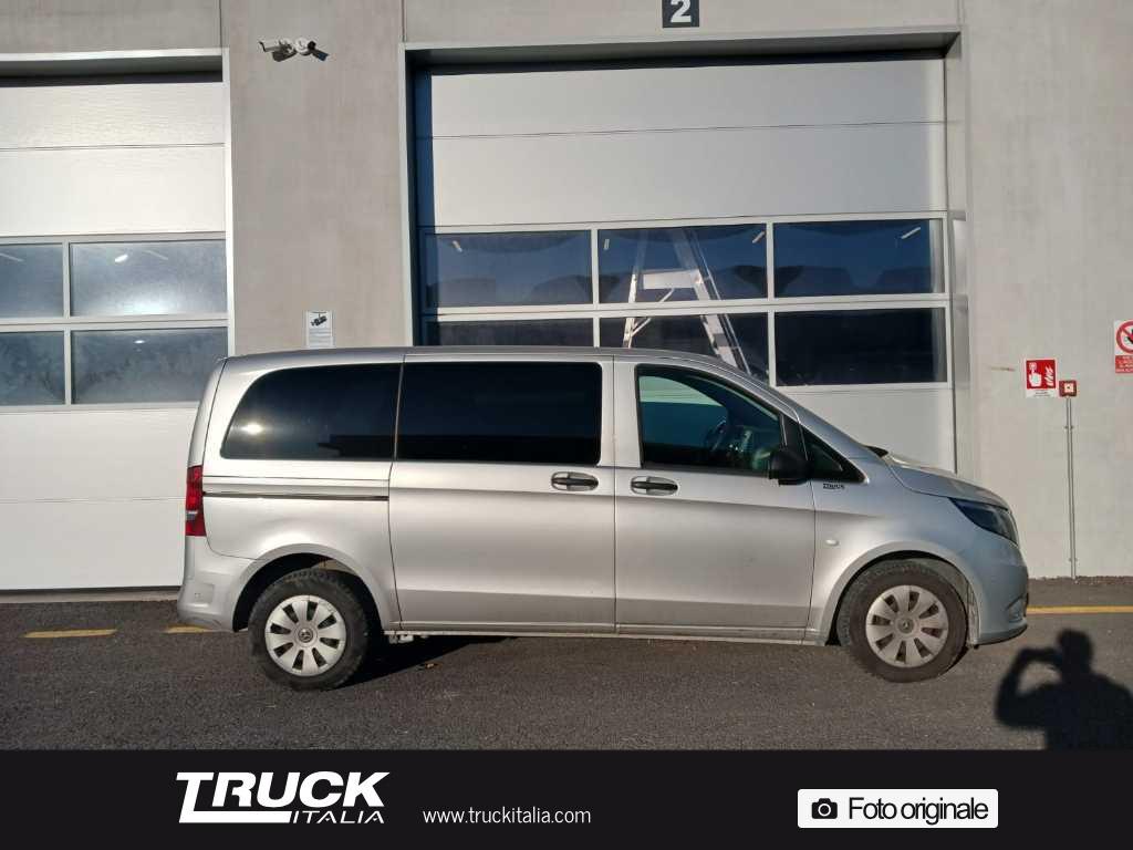 Mercedes-Benz Vito III 114 - vito 114 cdi compact mixto auto E6