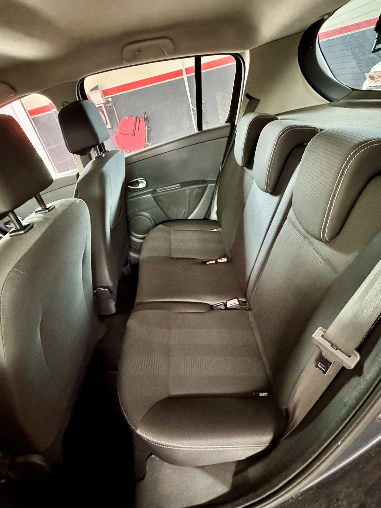 Renault Clio 1.2 16V 5 porte GPL Dynamique