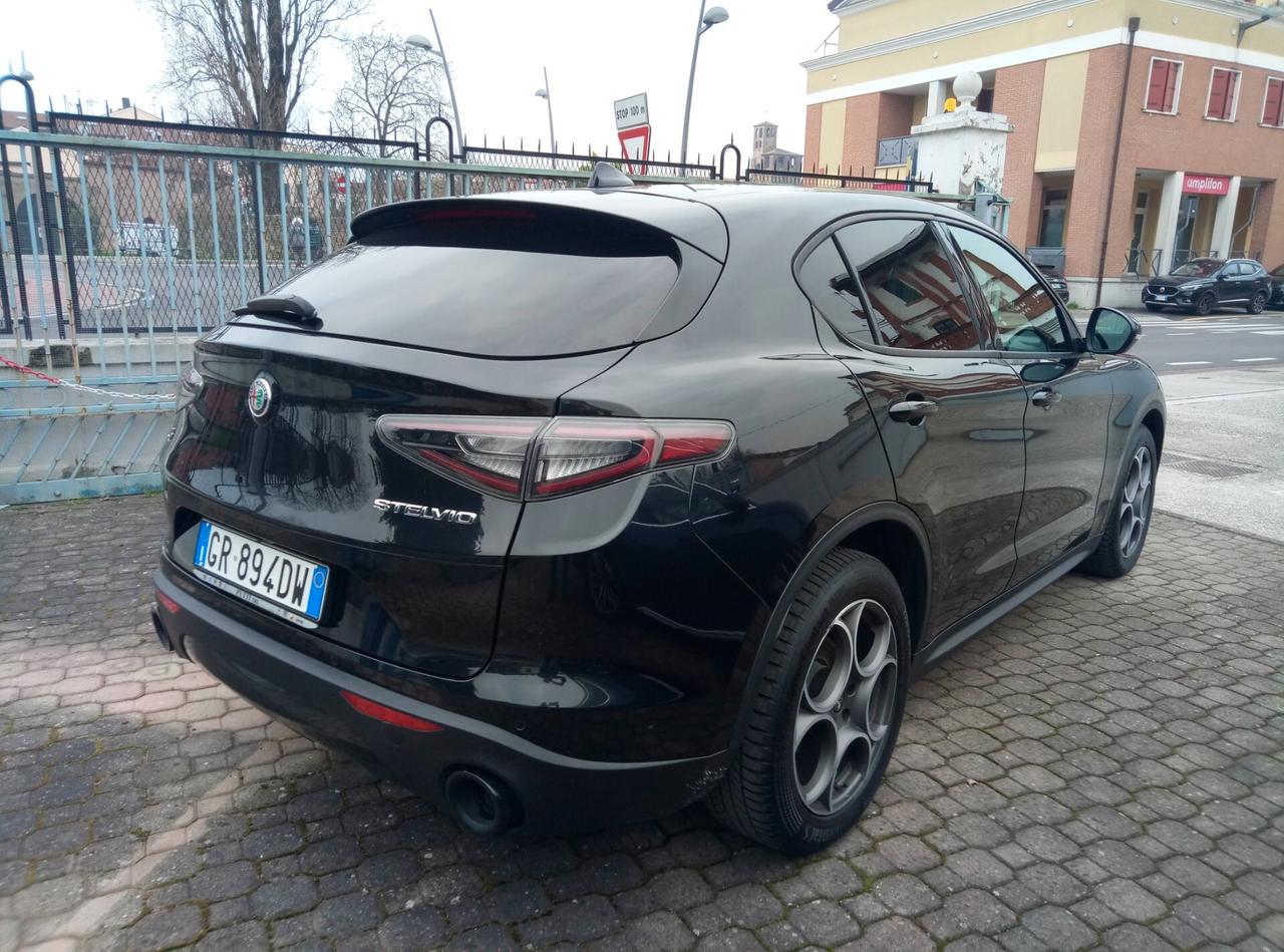Alfa Romeo Stelvio 2.2 Turbodiesel 210 CV AT8 Q4 Sprint
