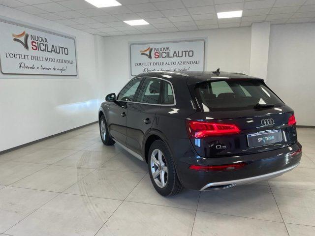 AUDI Q5 2.0 TDI 150 CV Business