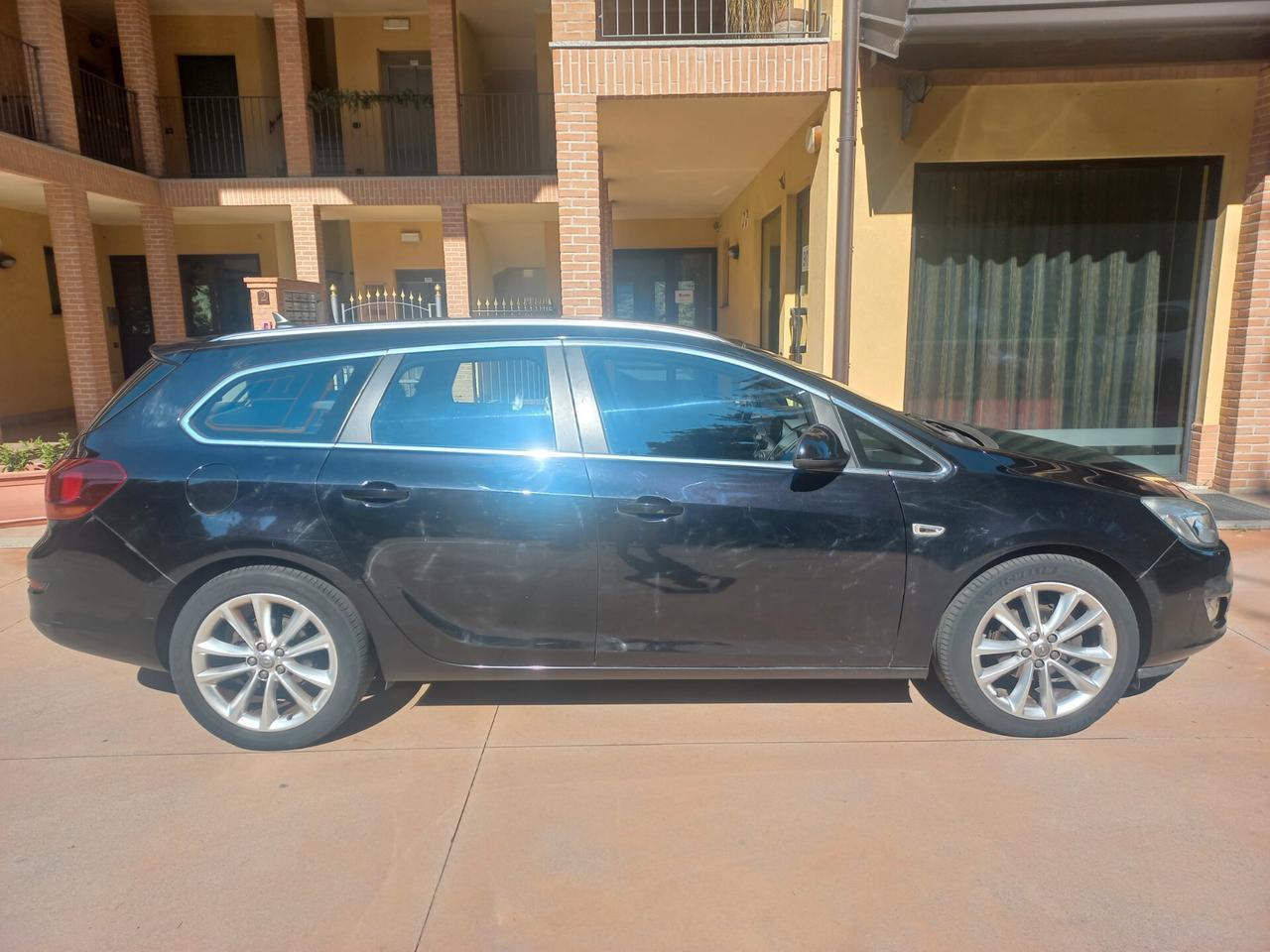 Opel Astra 1.4 100CV Sports Tourer Cosmo