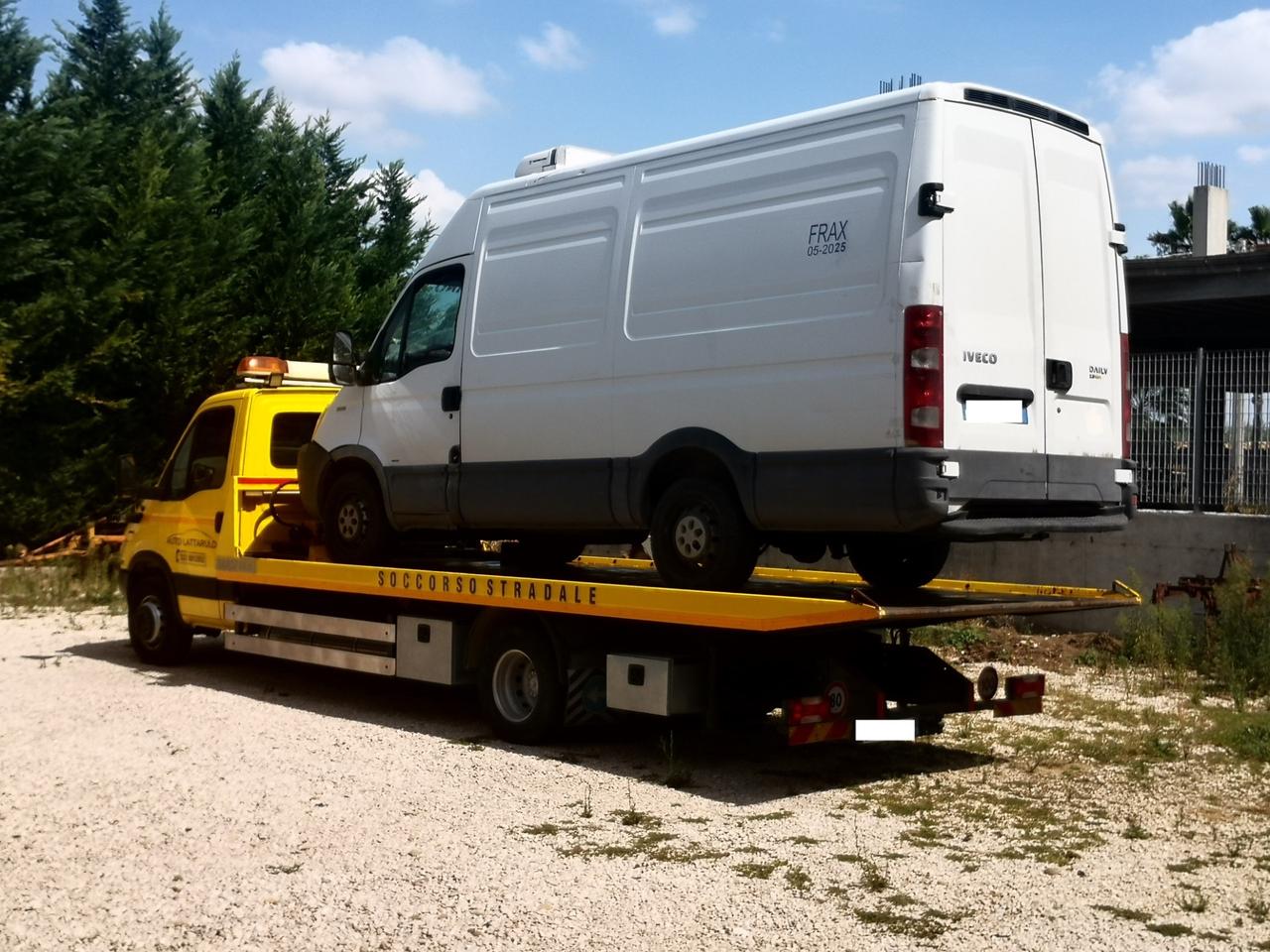 CARROATTREZZI IVECO DAILY 65c15 Scarabile 620x230