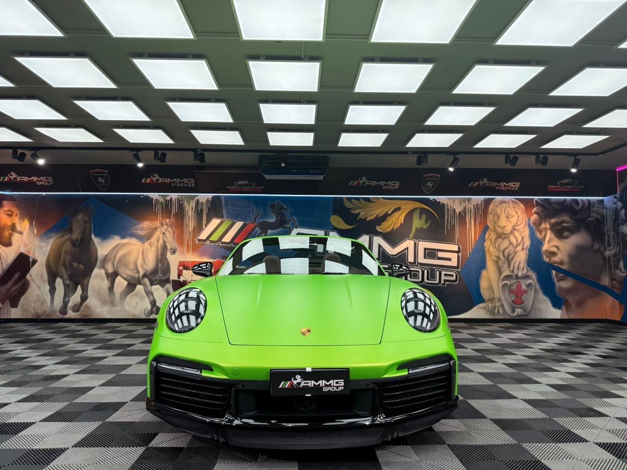 Porsche 911 Turbo S Cabriolet (925) Auto Pellicolata verde