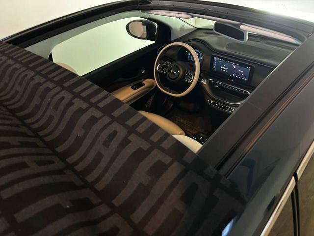 FIAT 500C Cabrio 42 kWh La Prima 320 Km autonomia