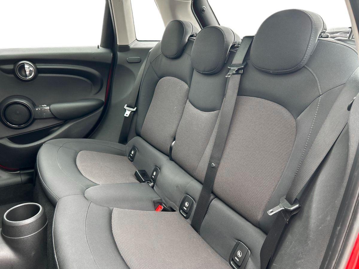 MINI Mini IV F55-F56 2014 - Mini 1.5 Cooper D Business 5p auto