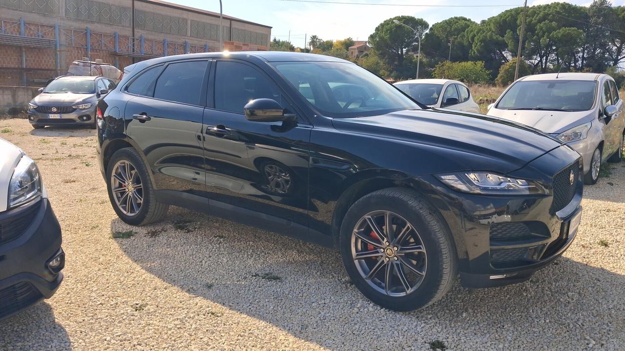 Jaguar F-Pace 2.0 D 180 CV R-Sport catena fatta tu