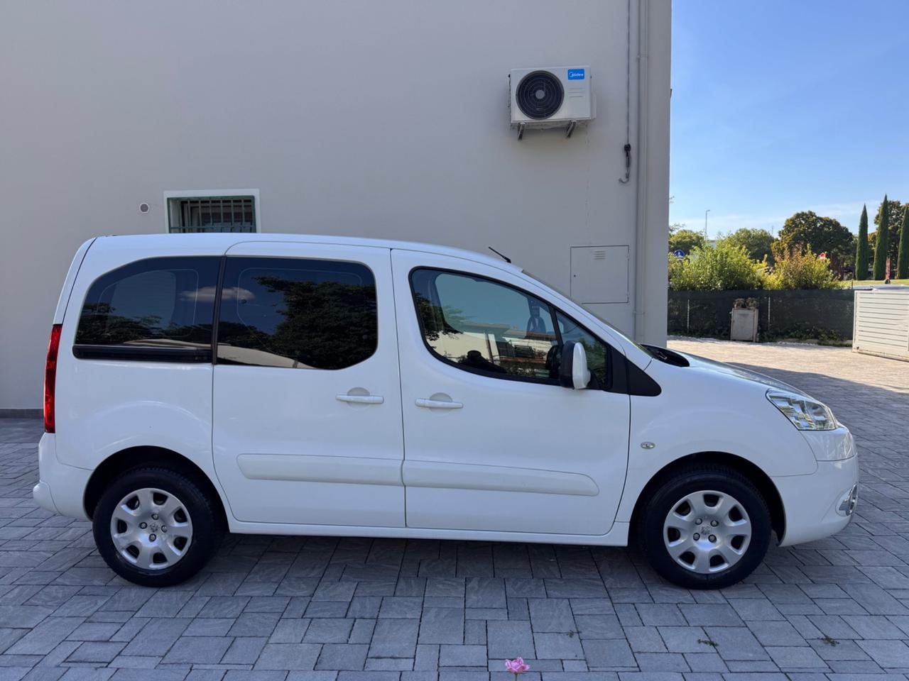 Peugeot Partner Tepee 1.6 HDi 110CV Premium N1 AUTOCARRO OK NEOPATENTATI