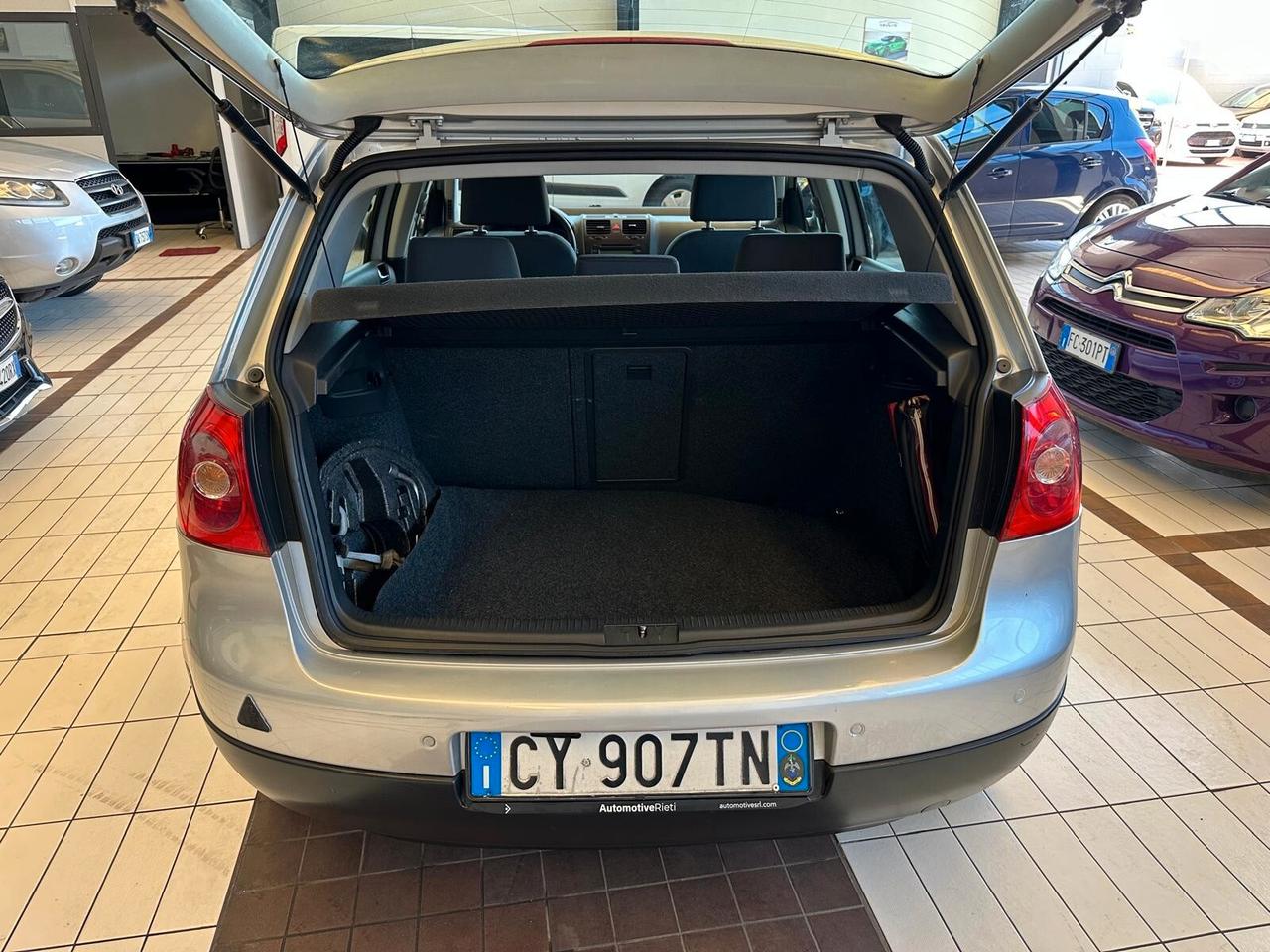 Volkswagen Golf 1.6 16V FSI 5p. Sportline