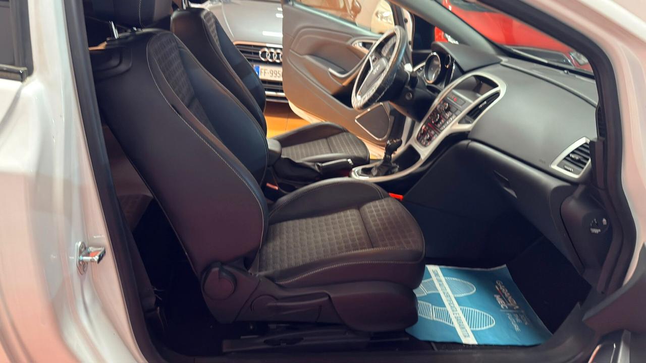 Opel Astra GTC 1.4 Turbo 120CV S&S 3 porte Cosmo