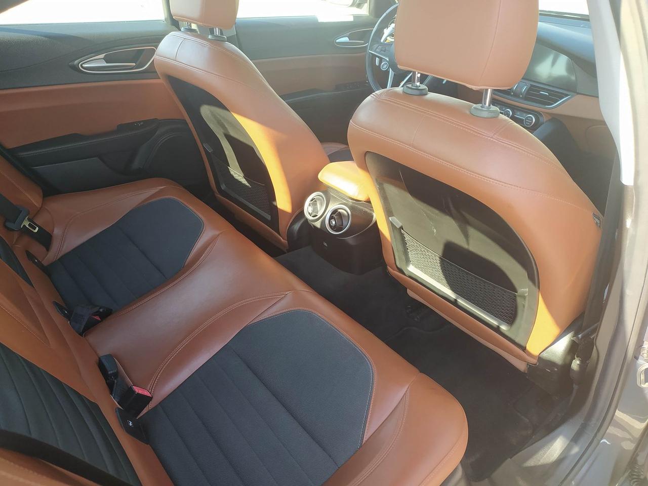 Alfa Romeo Giulia Business Launch Edition 2 #11365