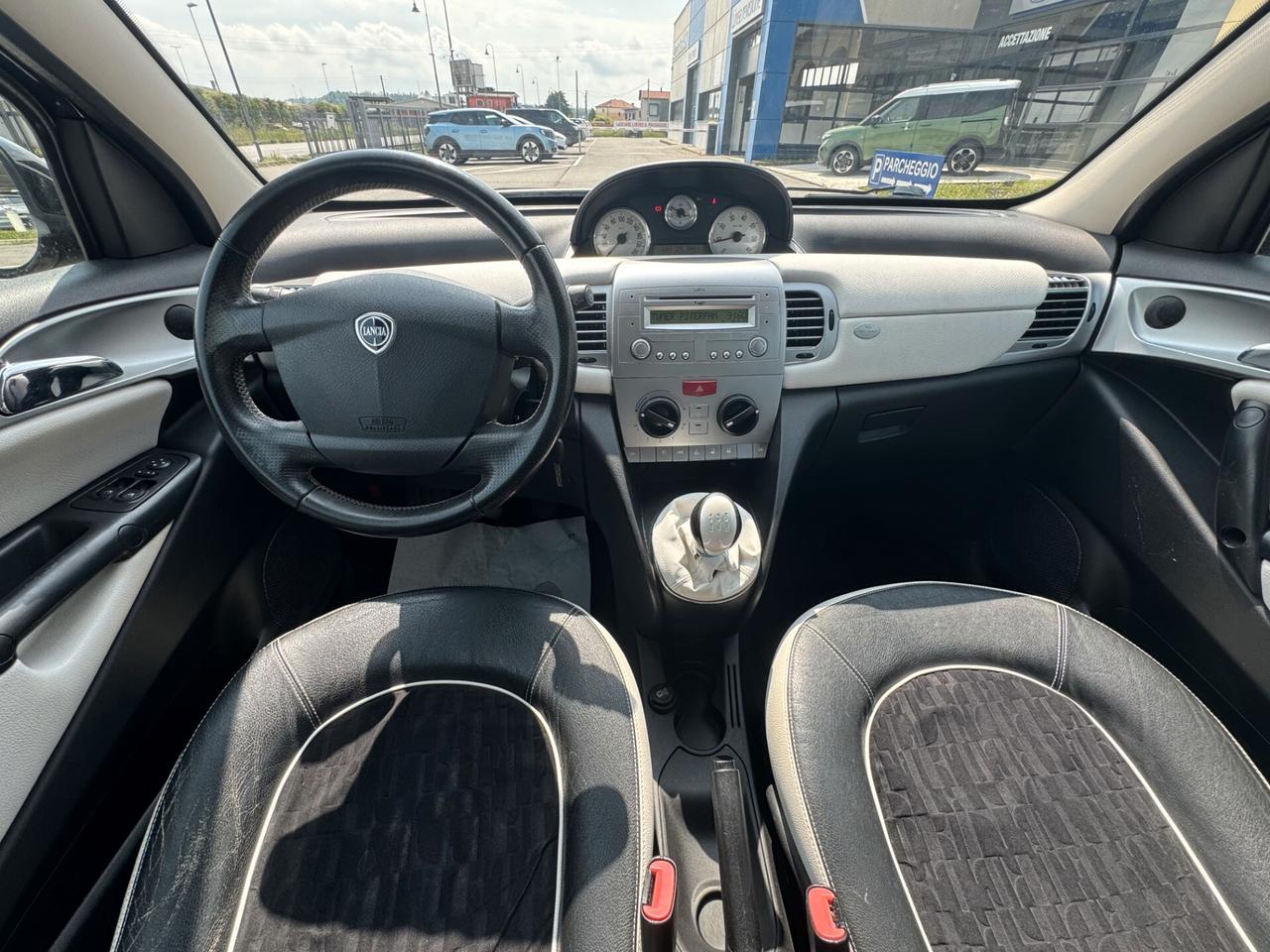 Lancia Ypsilon 1.3 MJT 75CV Elle Edition