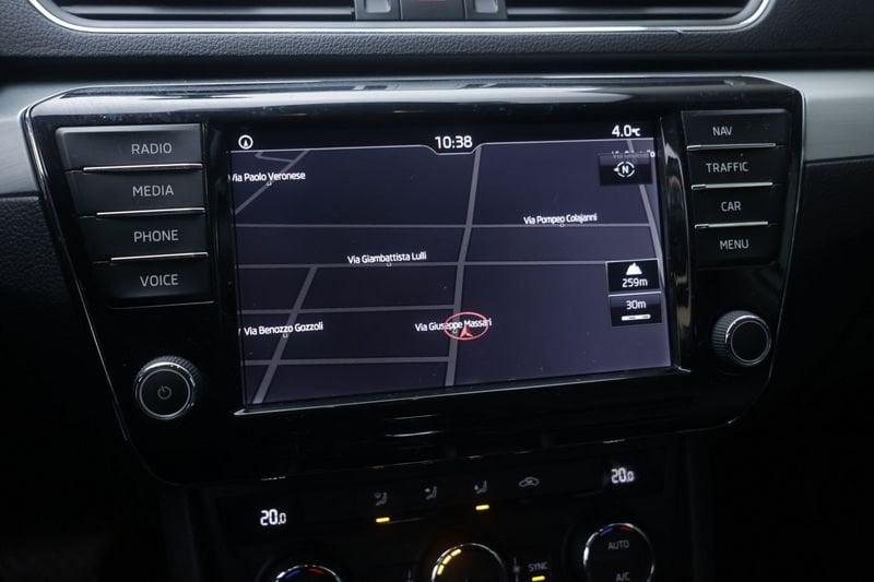 Skoda Superb Skoda Superb 2.0 TDI DSG Wagon SportLine 110KW ANNO 2017