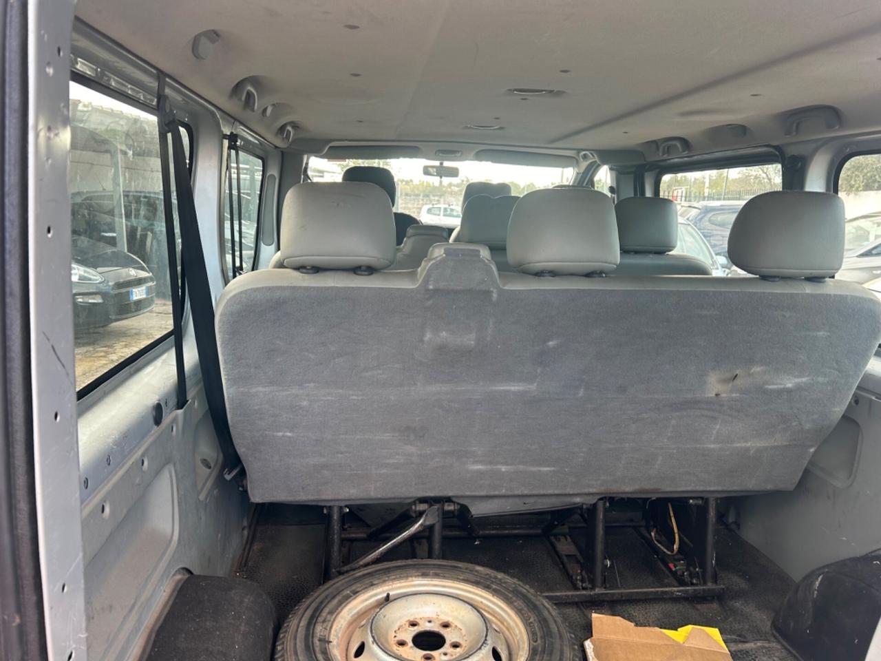 Renault Trafic T27 2.0 dCi/115 PC-TN Passenger 9 POSTI Confort